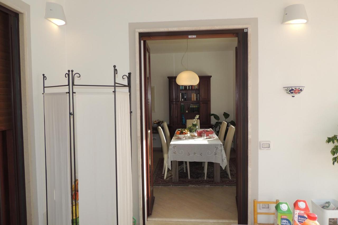 La Terrazza Acomodação com café da manhã Oristano Exterior foto